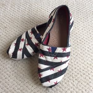 Women’s toms slip on shoes